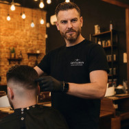 Barber Aleksander Krechetov on Barb.pro