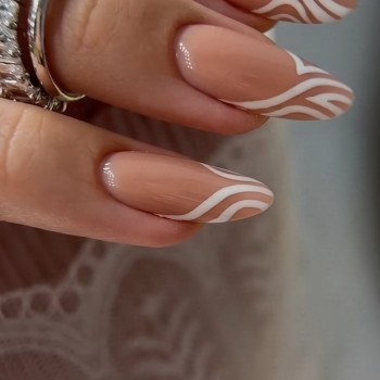 Gel nail extension