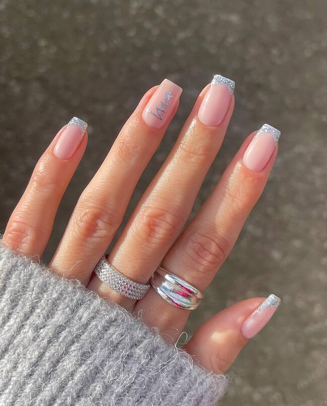 Simple Nail Art with Winter Paintings