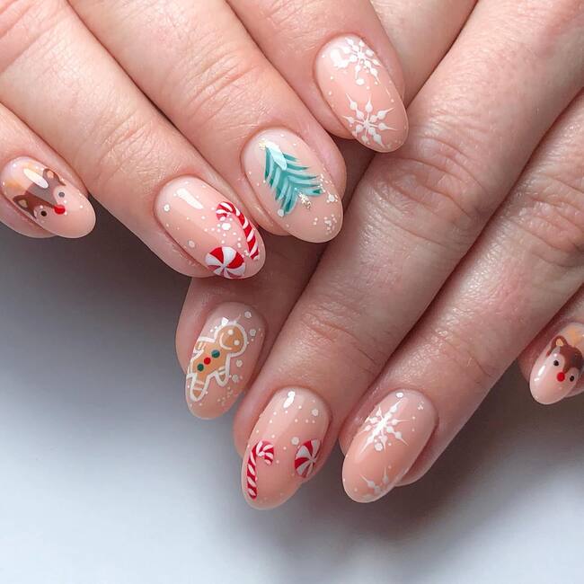 Cute Short Nails with Winter Motives