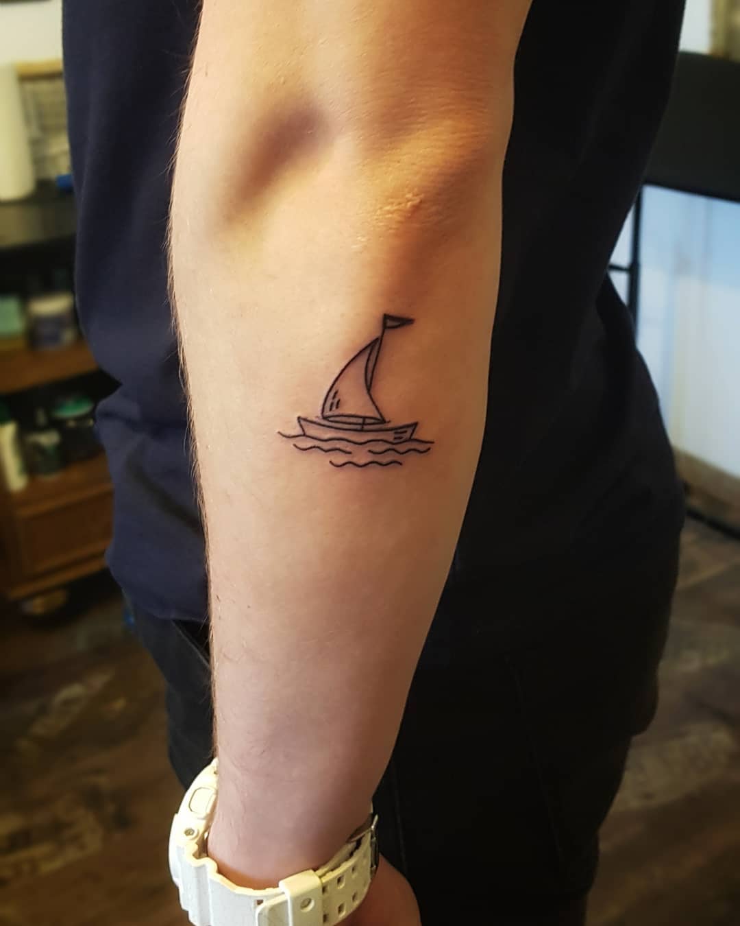 Kleines Schiff Tattoo