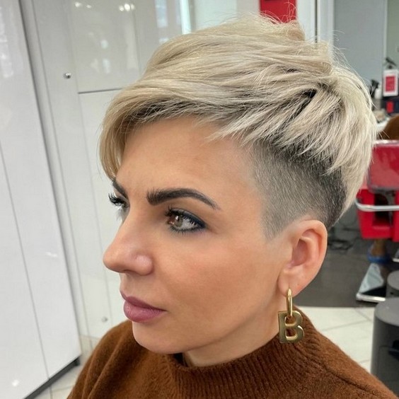 Short pixie bob