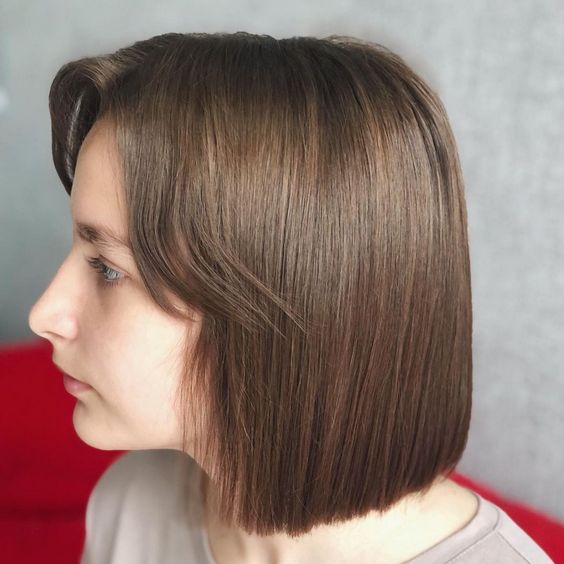 Layered Bob With Curtain Fringe