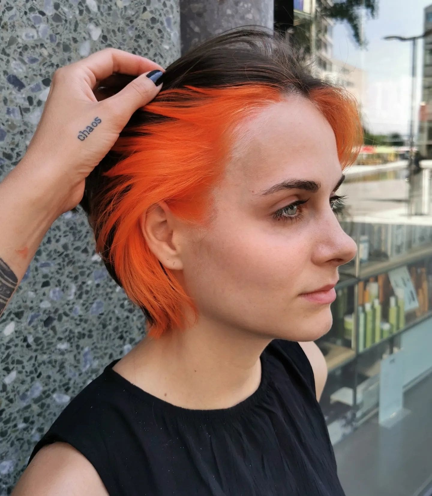 оранжевое сплит окрашивание на коротких волосах