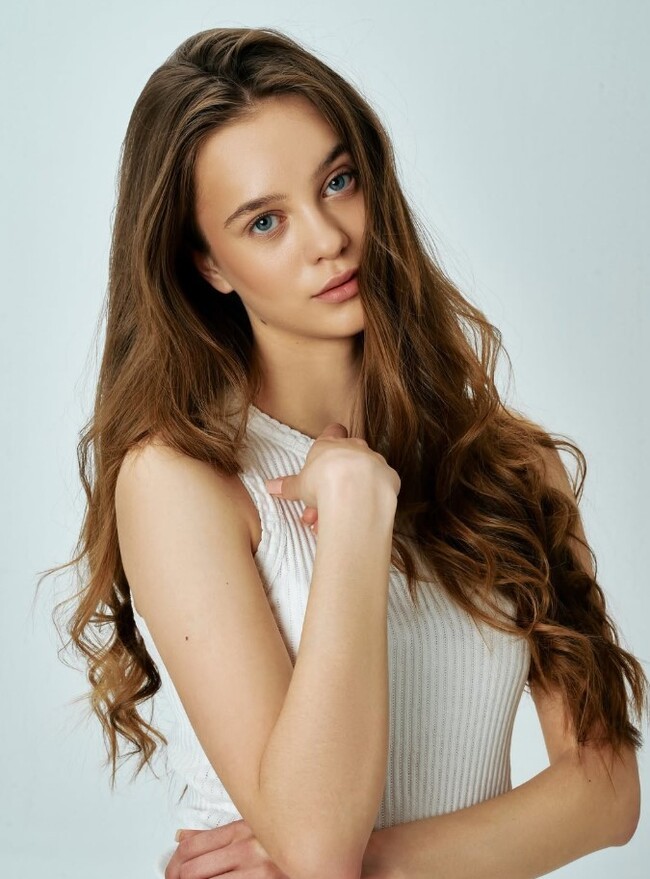 Light nude makeup emphasizing fresh skin