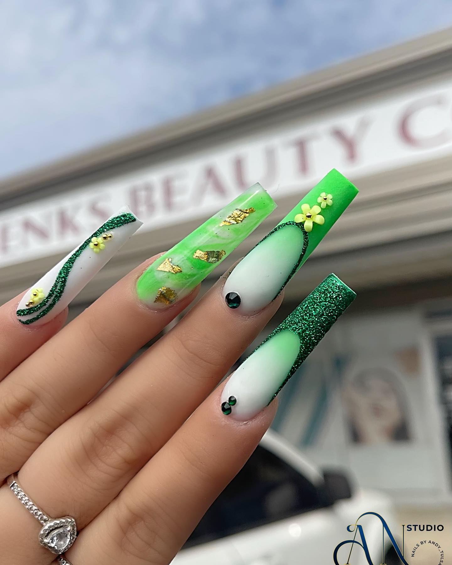 Spring green coffin nails