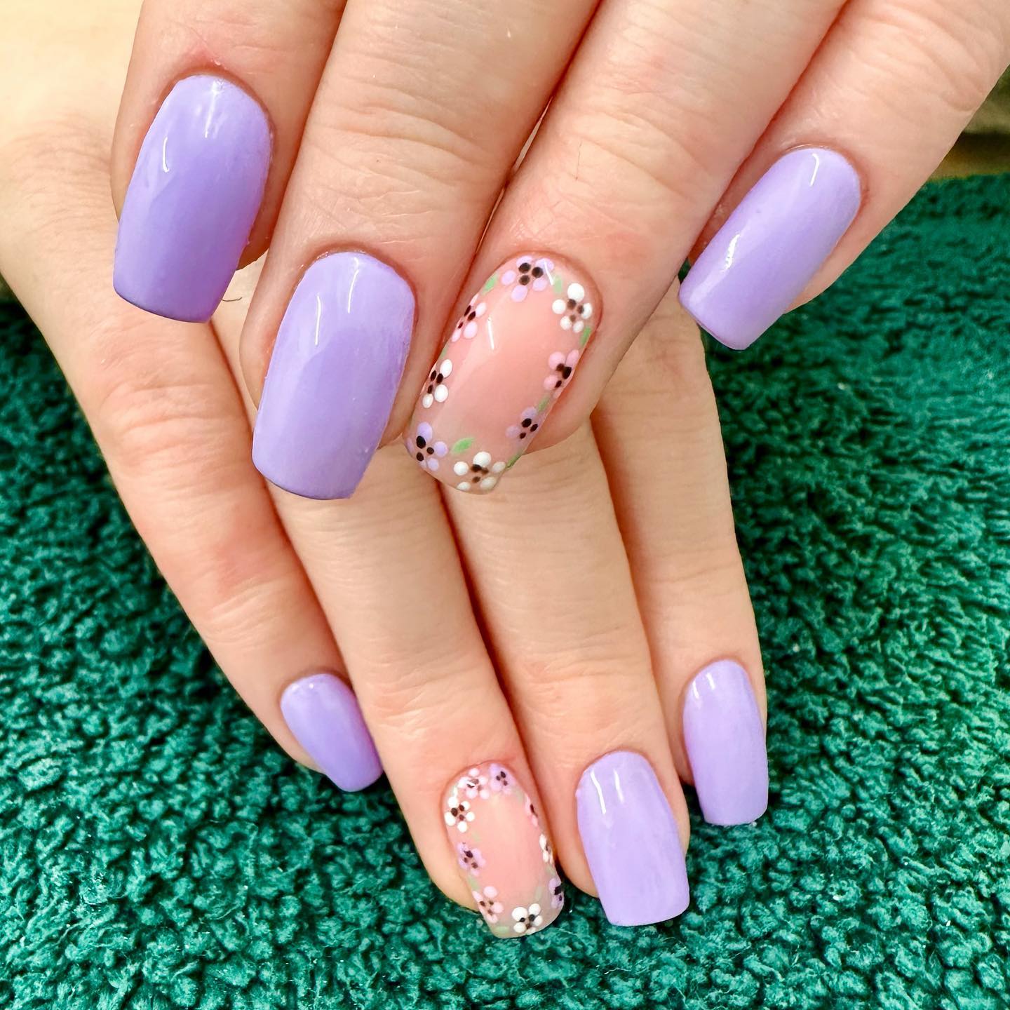 Фиолетовые весенние ногти