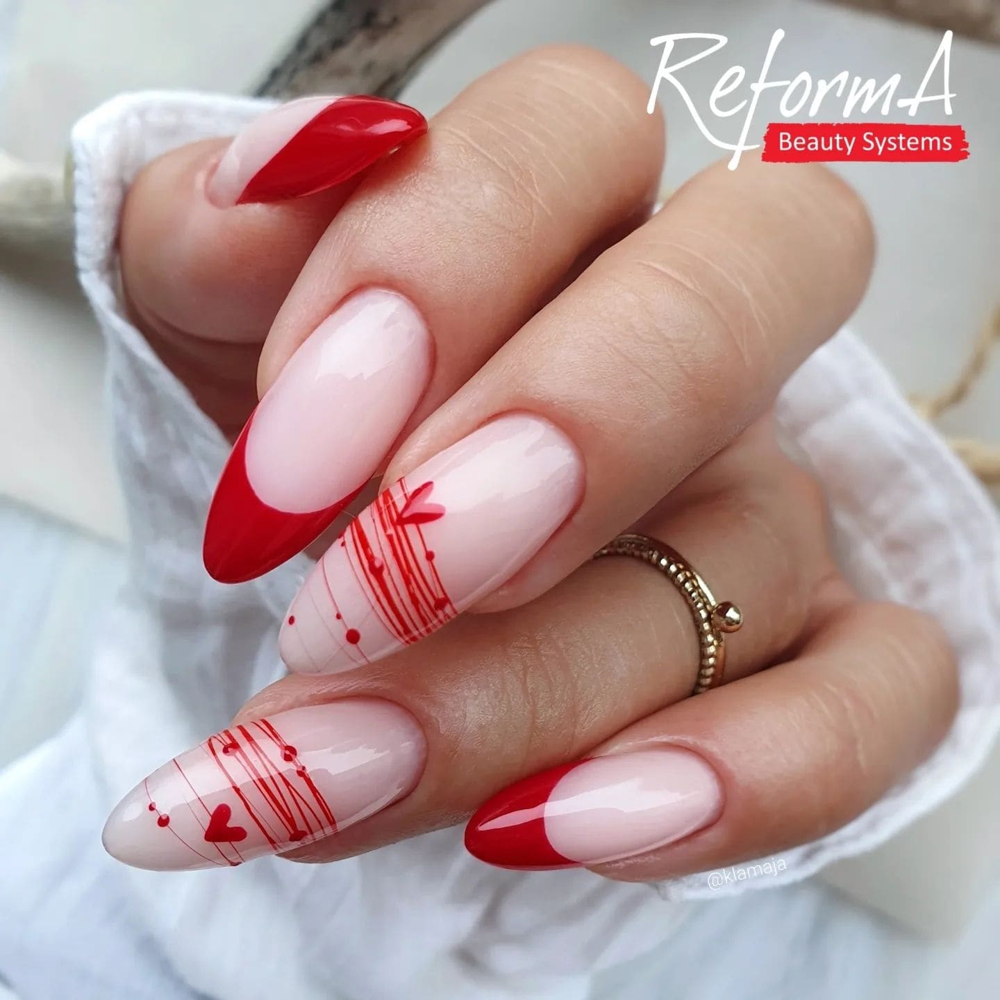 Red spring nails