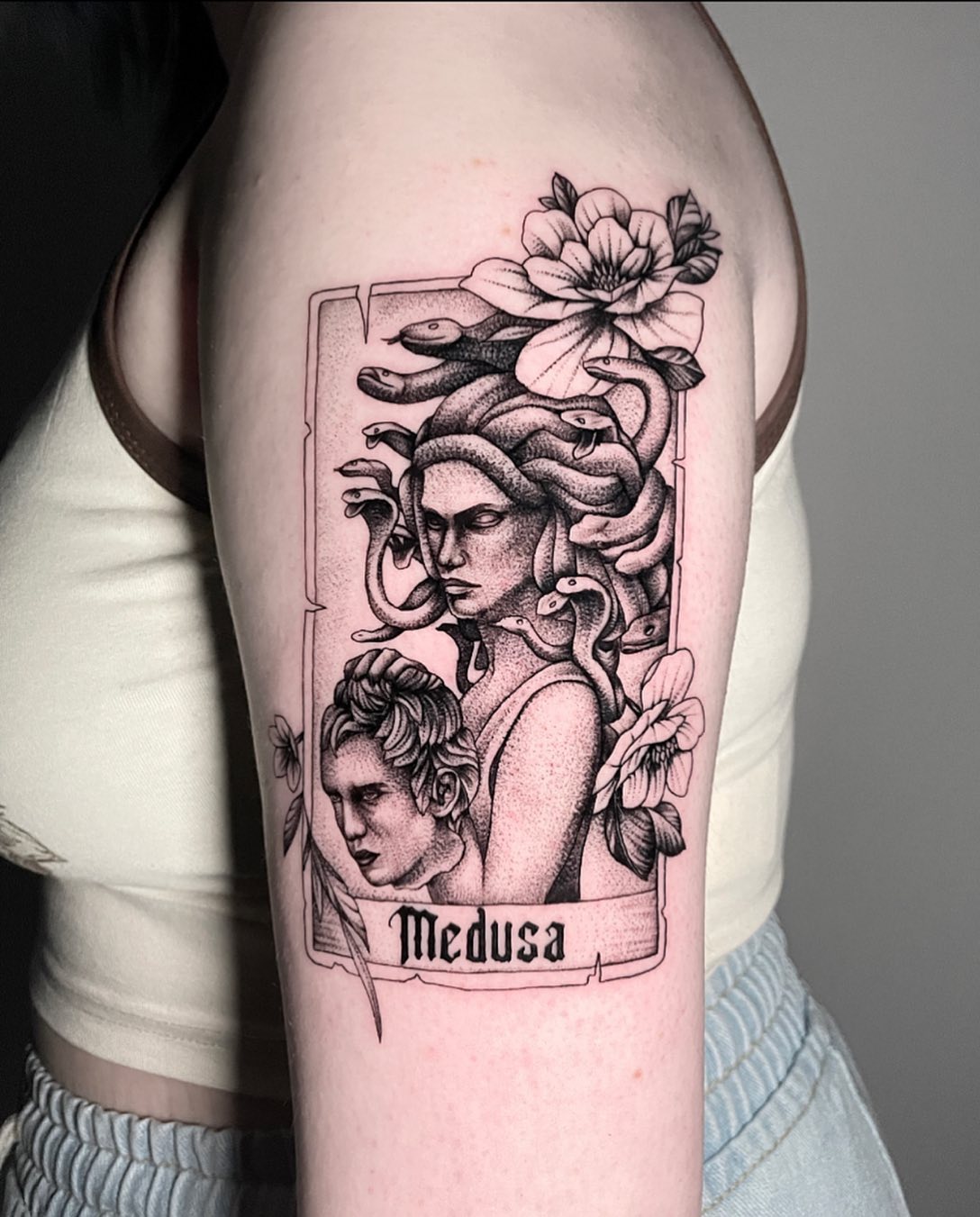 Medusa und Kopf-Tattoo