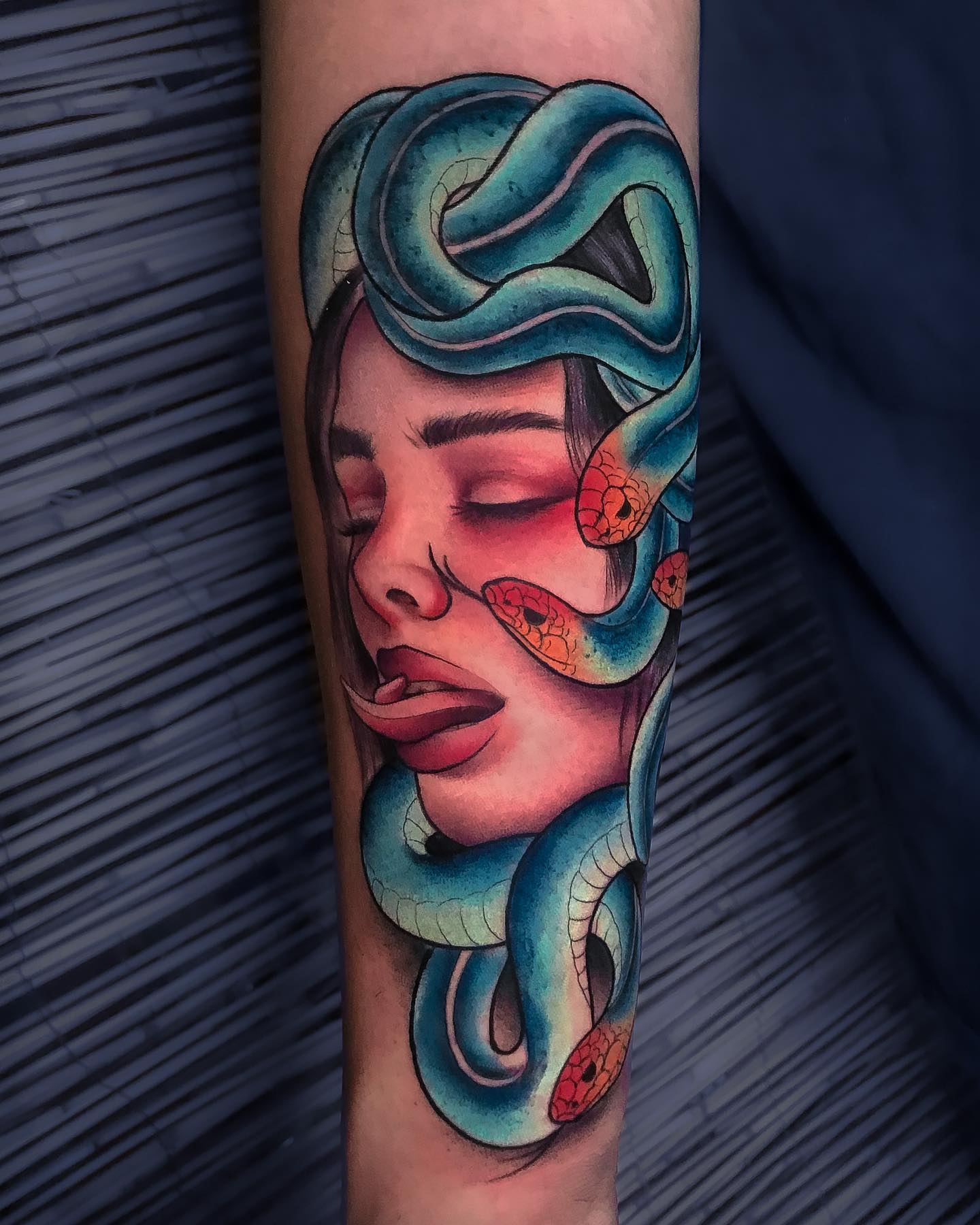 Medusa und Schlangen-Unterarm-Tattoo