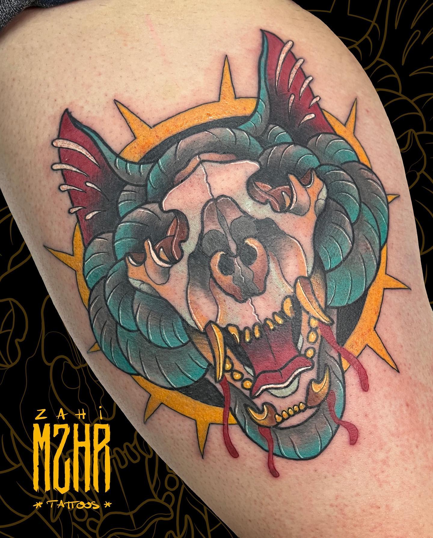 Tradycyjny tatuaż czaszki wilka