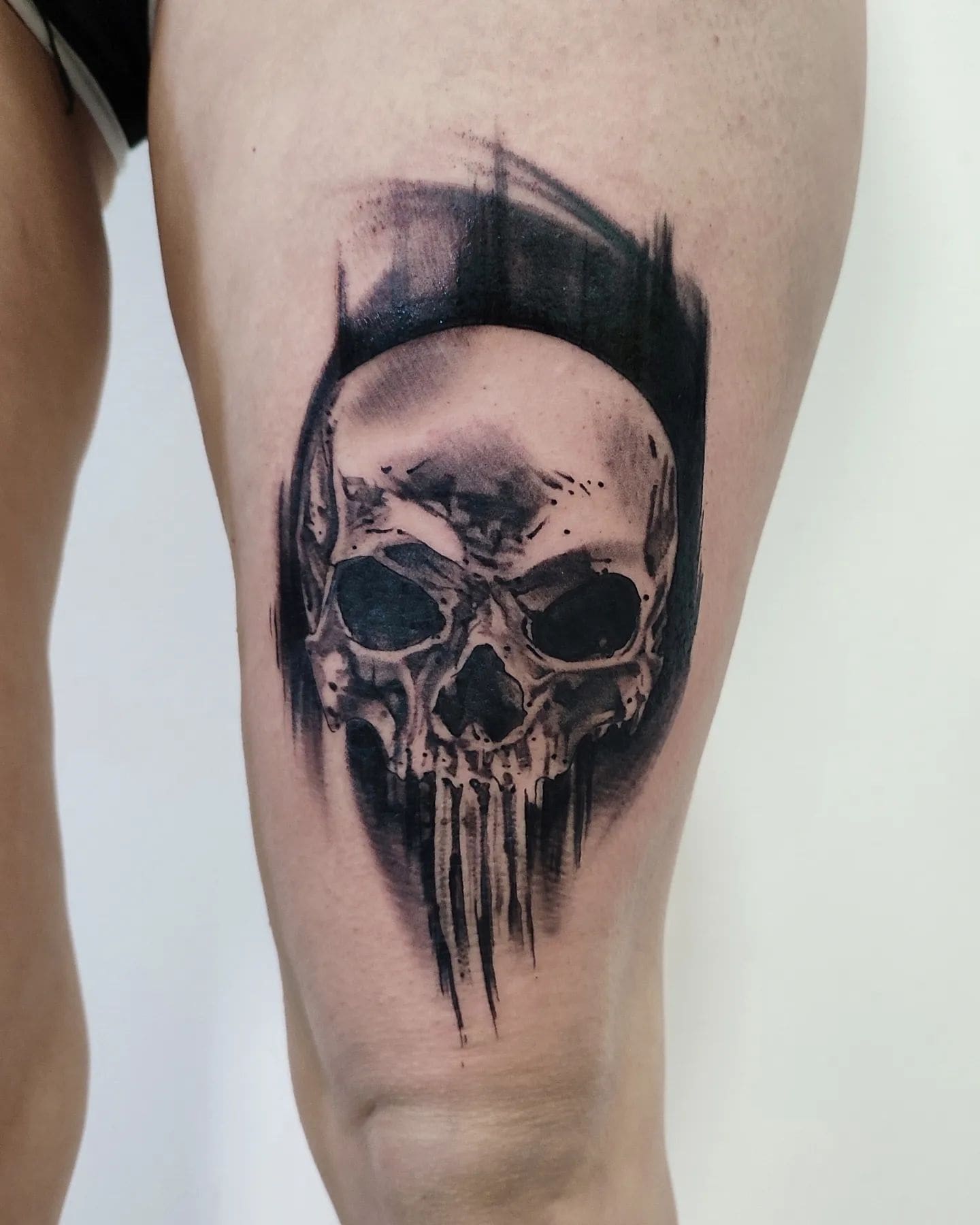 Blackwork Punisher tatuaż czaszki