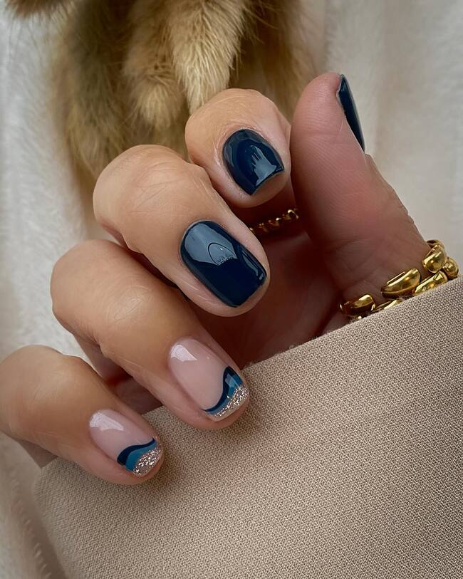 Charming Blue nail art