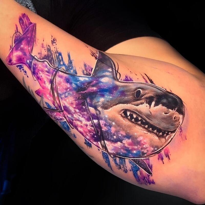 Tatuaż rekina byka