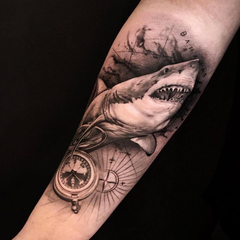 Wielki biały rekin tatuaż
