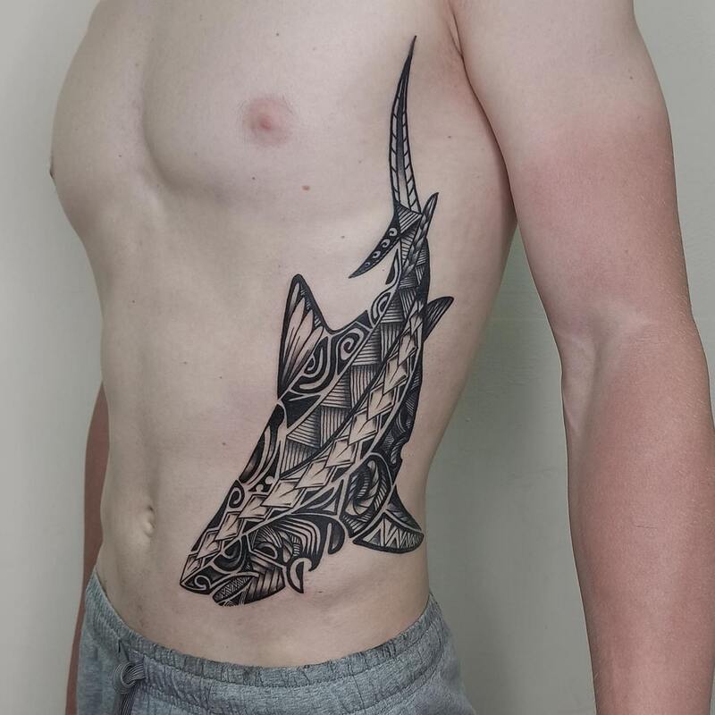 Tatuaż rekina polinezyjskiego
