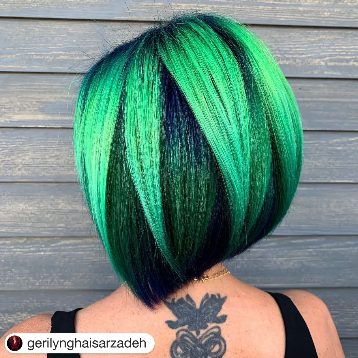 Grüner A-Linien-Bob-Haarschnitt