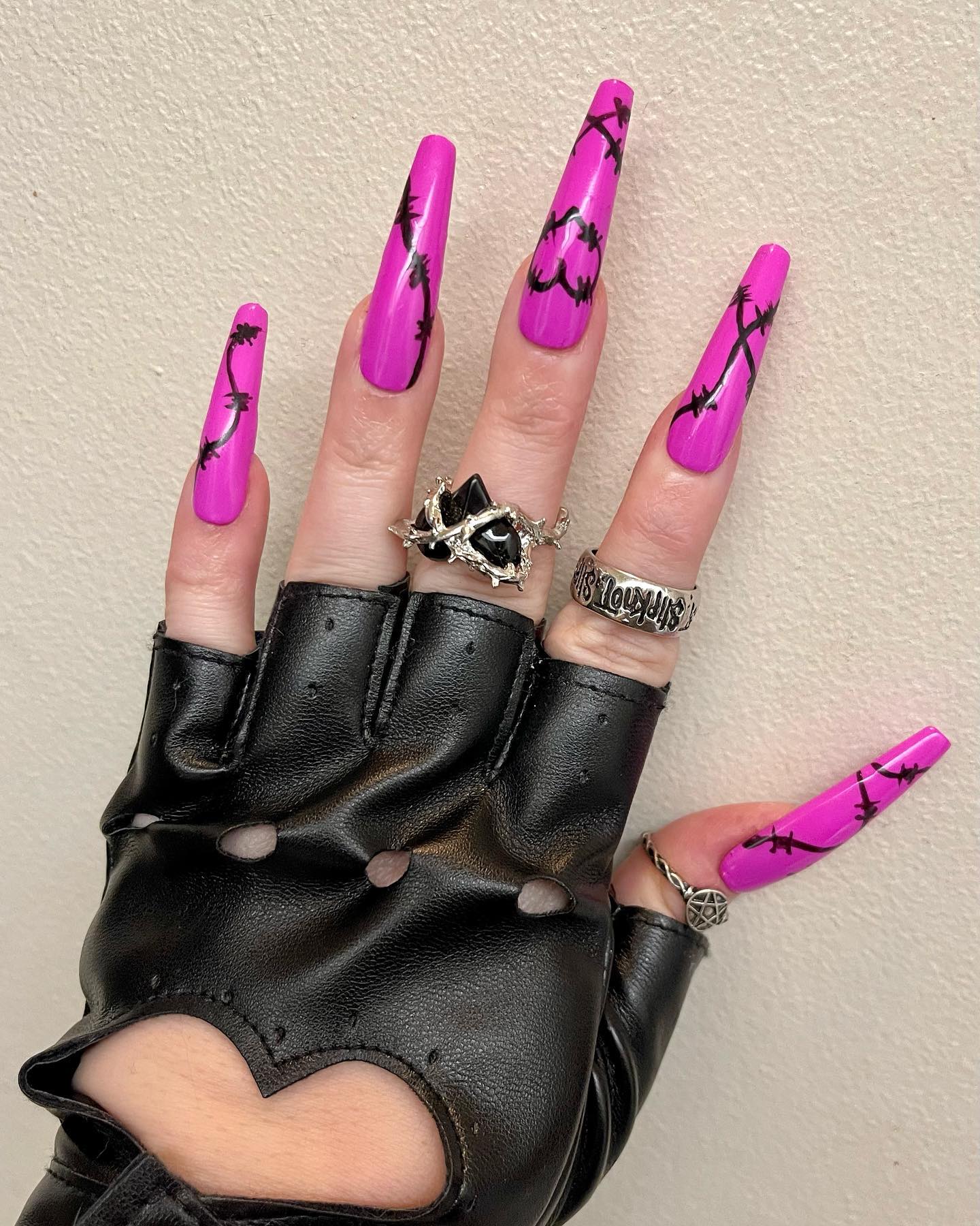 Glam goth coffin nails