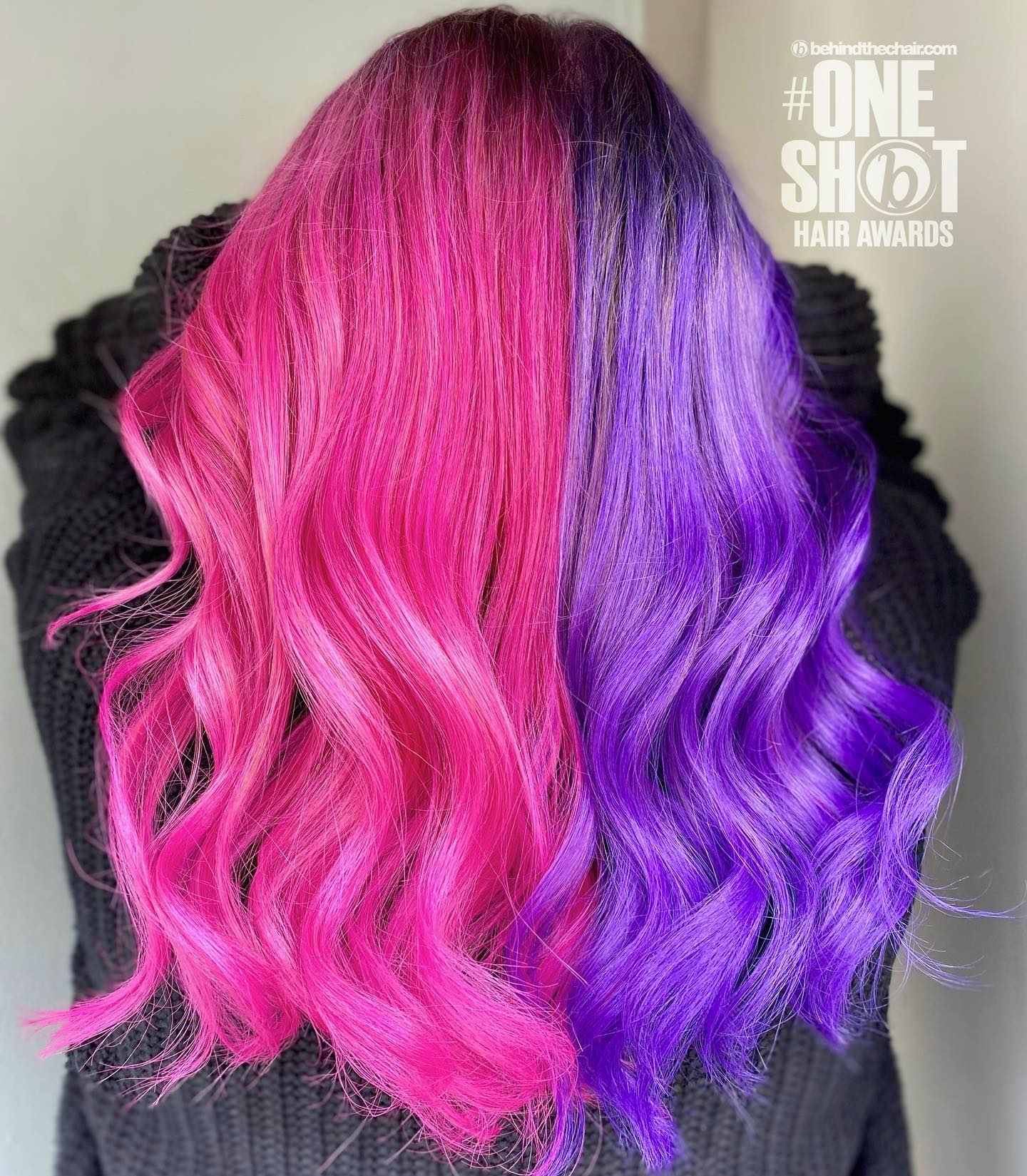 Наполовину розовые наполовину фиолетовые волосы