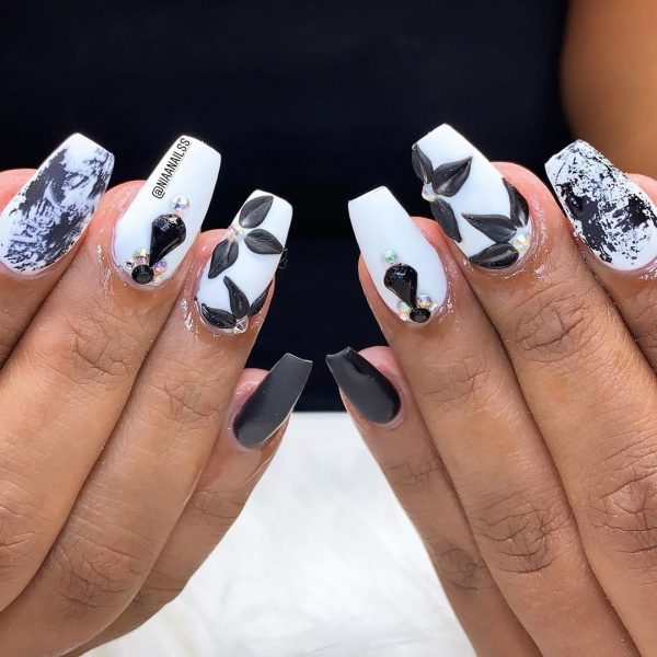 Black Flowers on White Nails