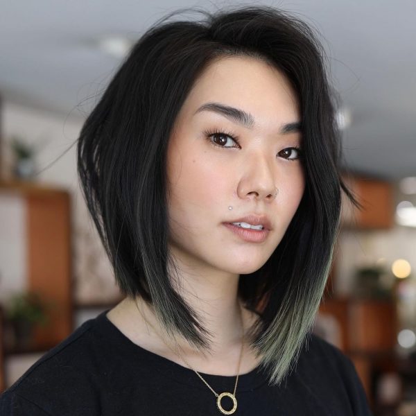 Image of A-line bob hairstyle for oval face Asian