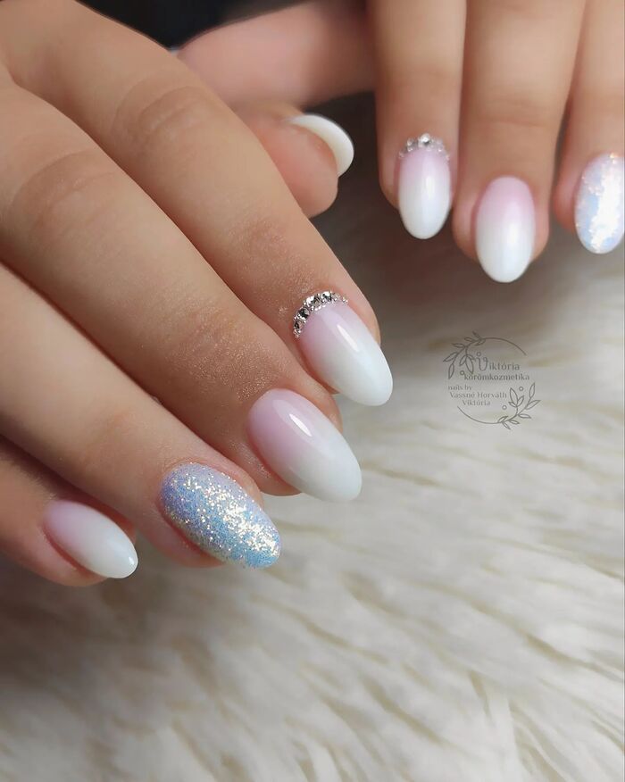 Pink and white almond ombre nails for bride