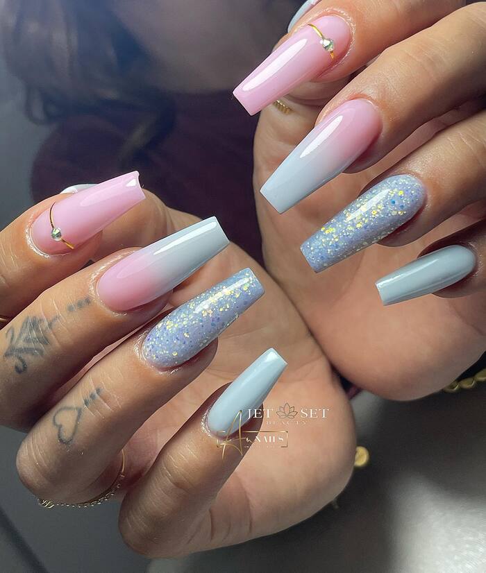 Coffin bridal nails in pink and blue colors