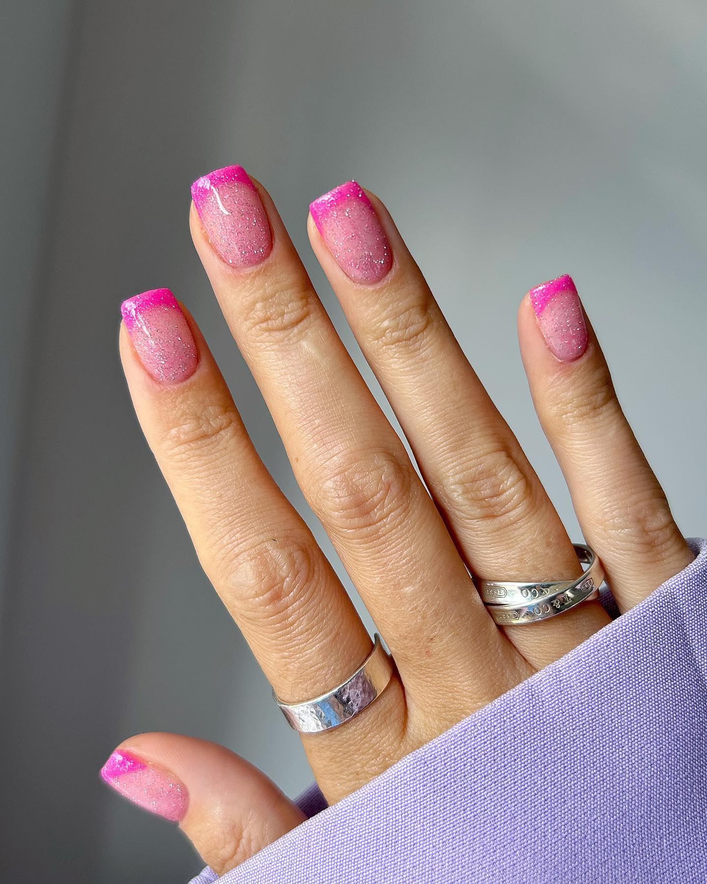розовый френч на квадратные ногти с блестками