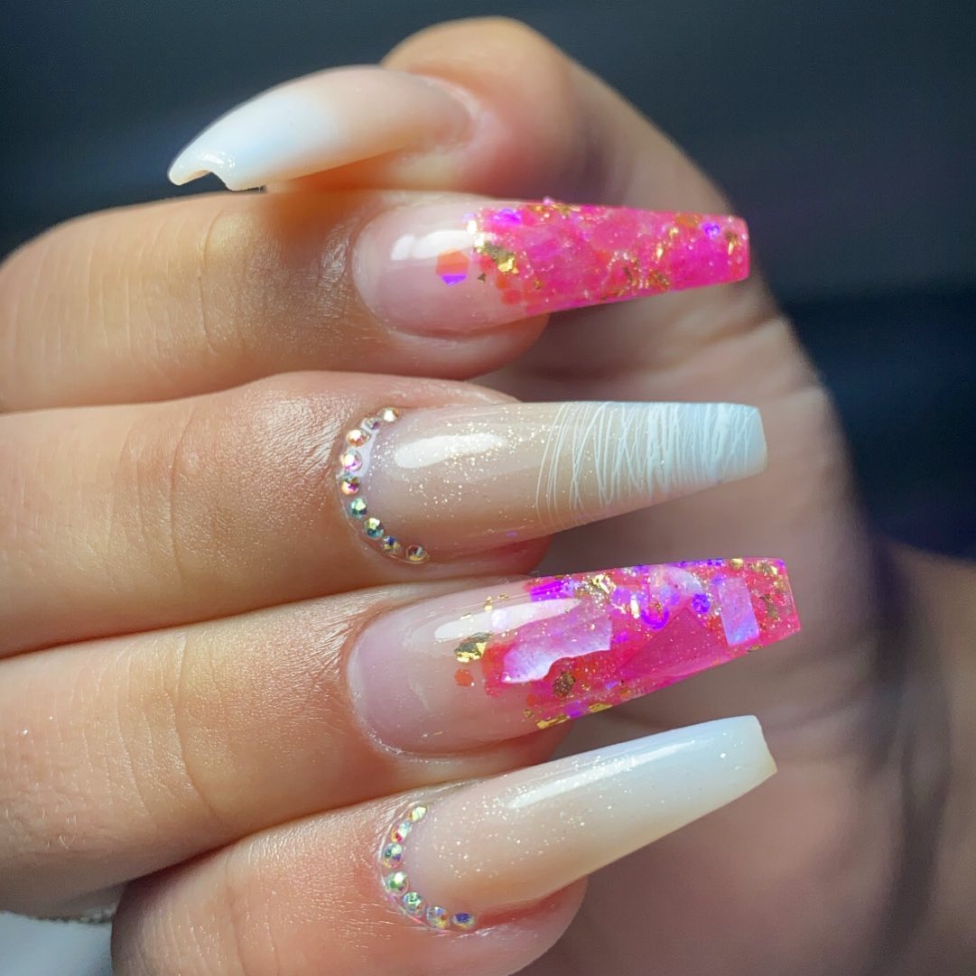 Pink and white ombre glitter manicure