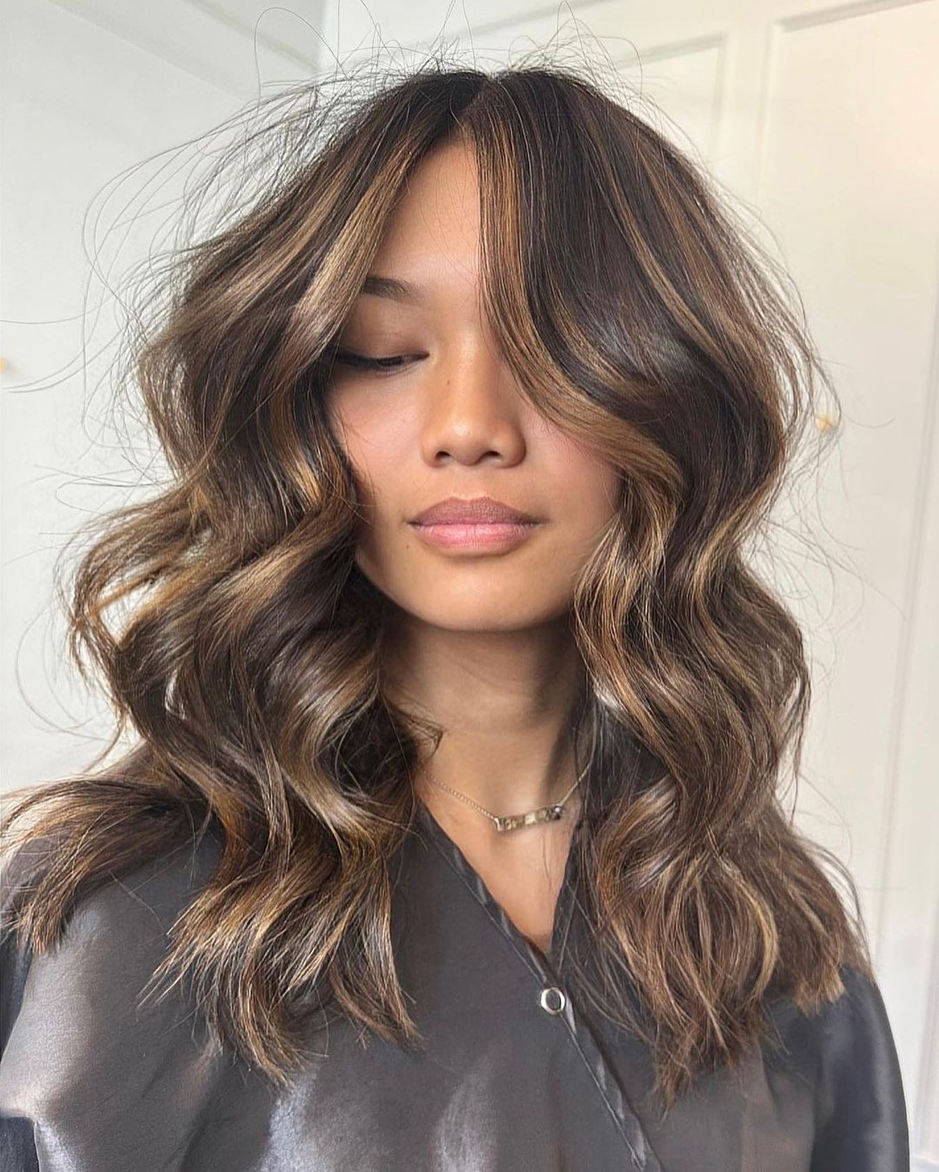 Nahaufnahme von Caramel Latte Balayage