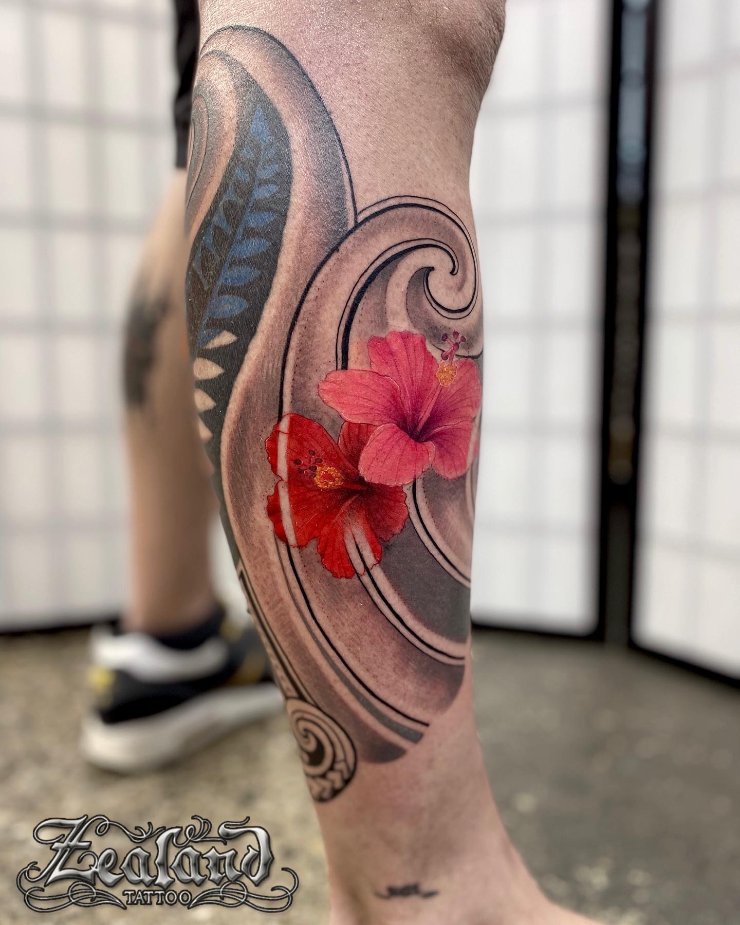 Hawaiian Flower Tattoos For Men - k8829bw