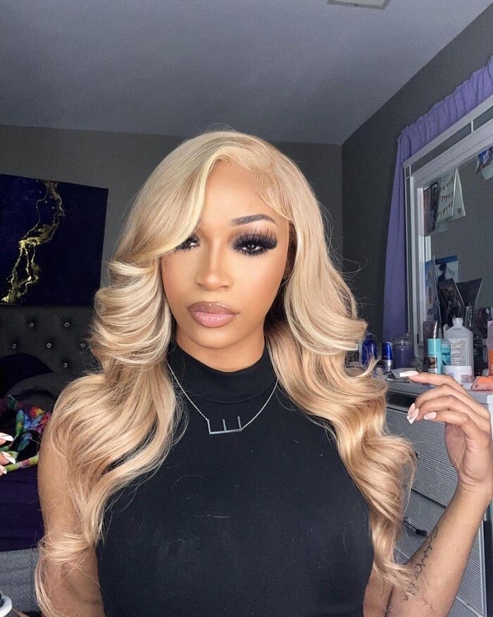 Light honey blonde one side hairstyle with lace front