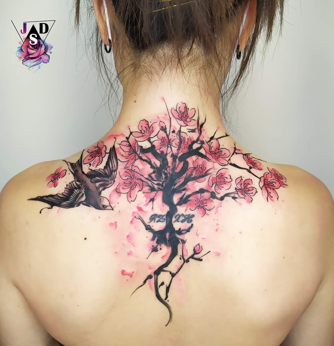 Japanisches Kirschblüten-Tattoo