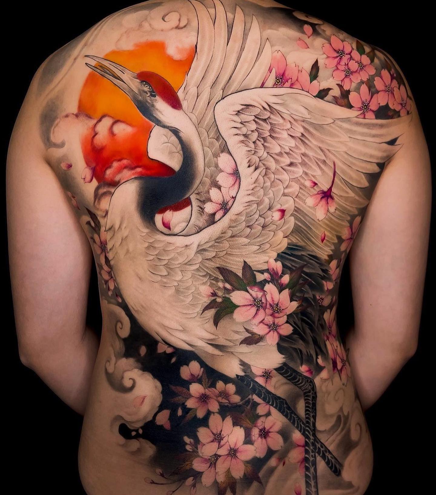 Japanisches Kirschblüten-Tattoo auf dem Rücken
