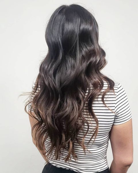 Long brown hair with layers highlights