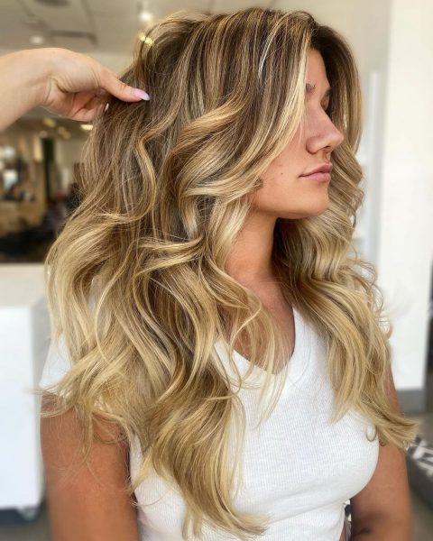 Long blonde layers for thick hair