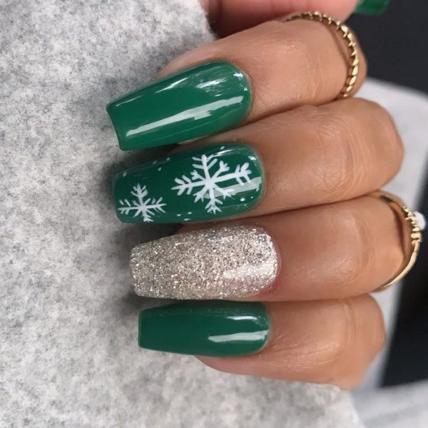 Christmas Green Nail Art