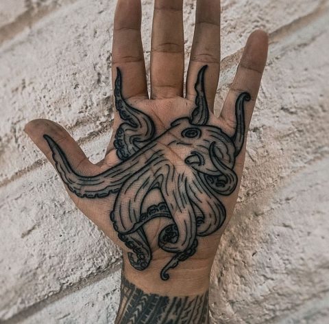 Ośmiornica Ręka i palce Tatuaż