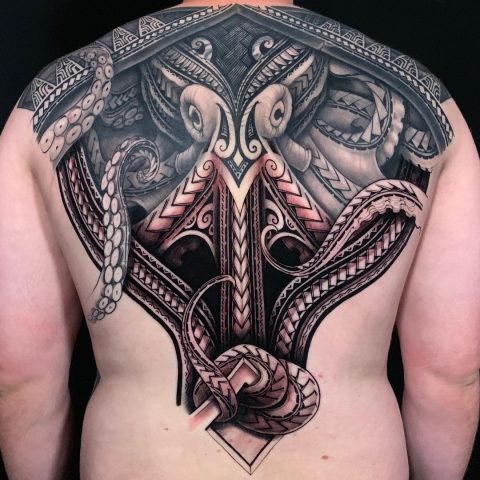 Polinezyjski tatuaż z ośmiornicą