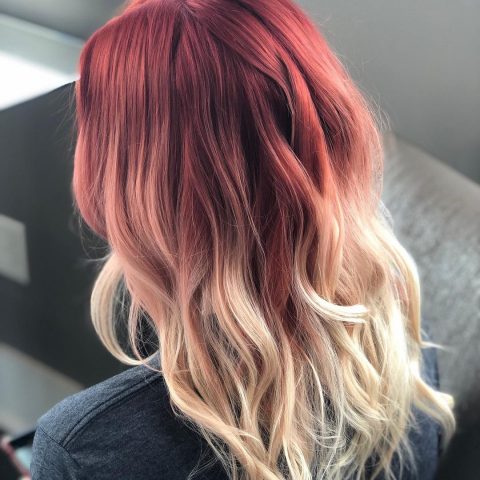 Rotes bis blondes Ombre