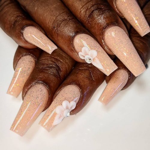 персиковые ногти