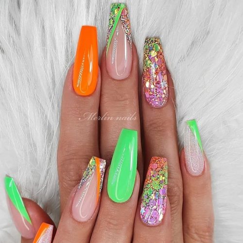 ярко-зелено-оранжевое сочетание на ногтях