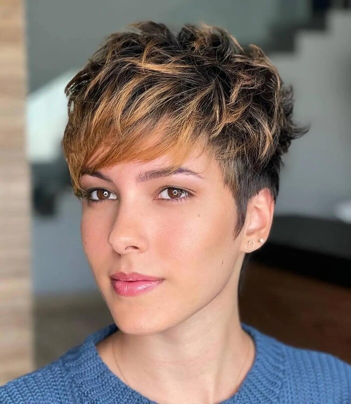 Photo of Woman With Brown Pixie Bob With Balayage