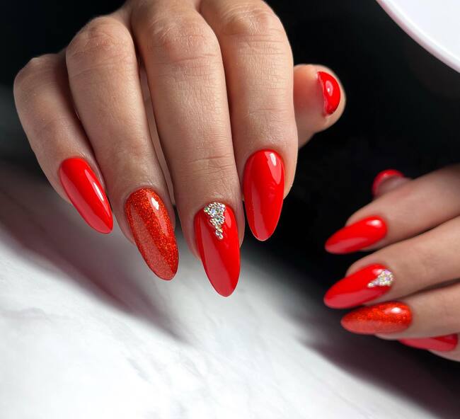 Red Nails With Accents