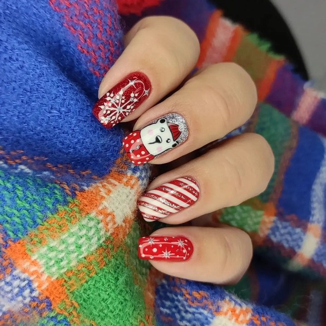 Red Christmas Nails With Bear