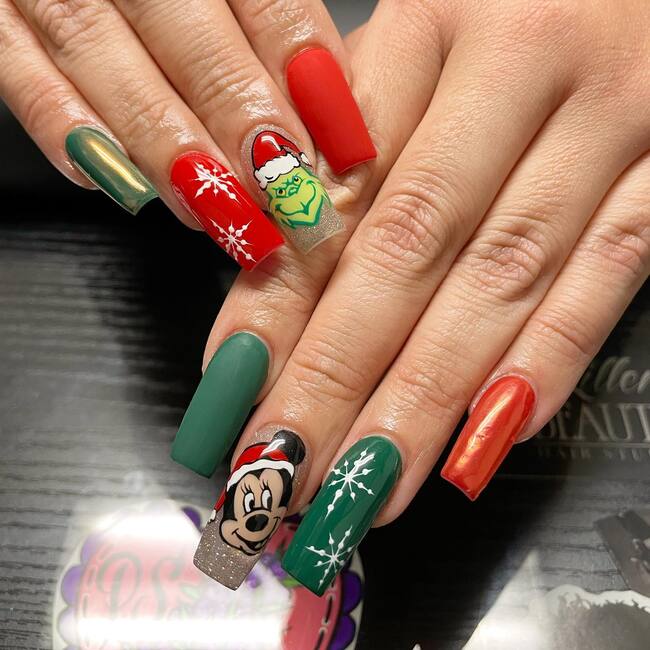Red and Green Festive Nails