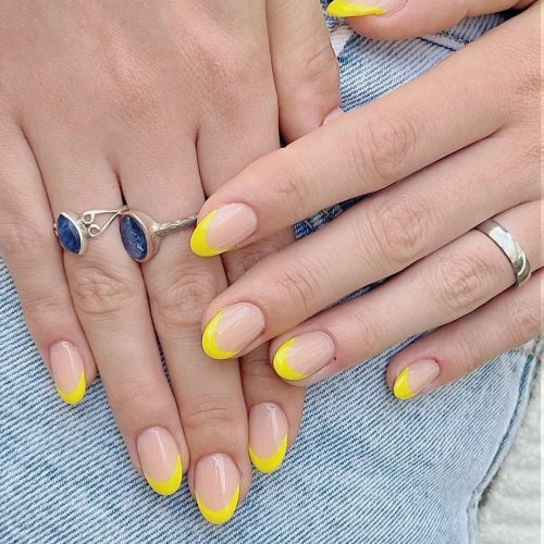 Short Nails with Yellow Tips