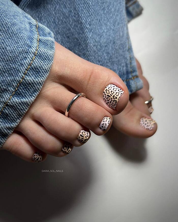 Toe Nails with Animal Patterns