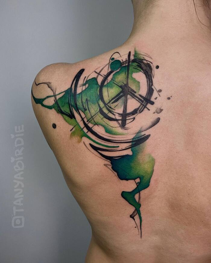 акварельная тату абстракция с символом