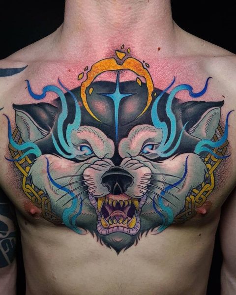 Japanisches Wolf-Tattoo auf der Brust